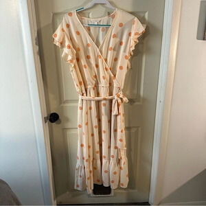 Lauren Conrad flutter sleeve midi dress. Size 3X. Light peach with large circles